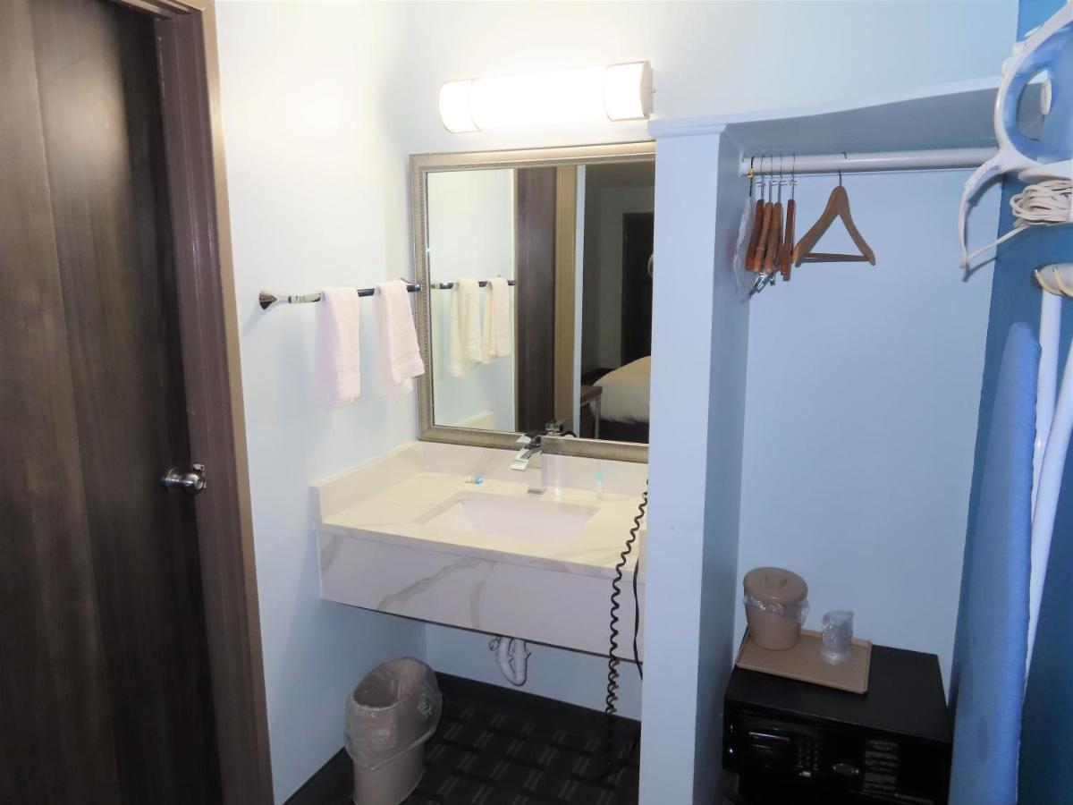 St Charles Hotel Downtown Hudson Phòng bức ảnh