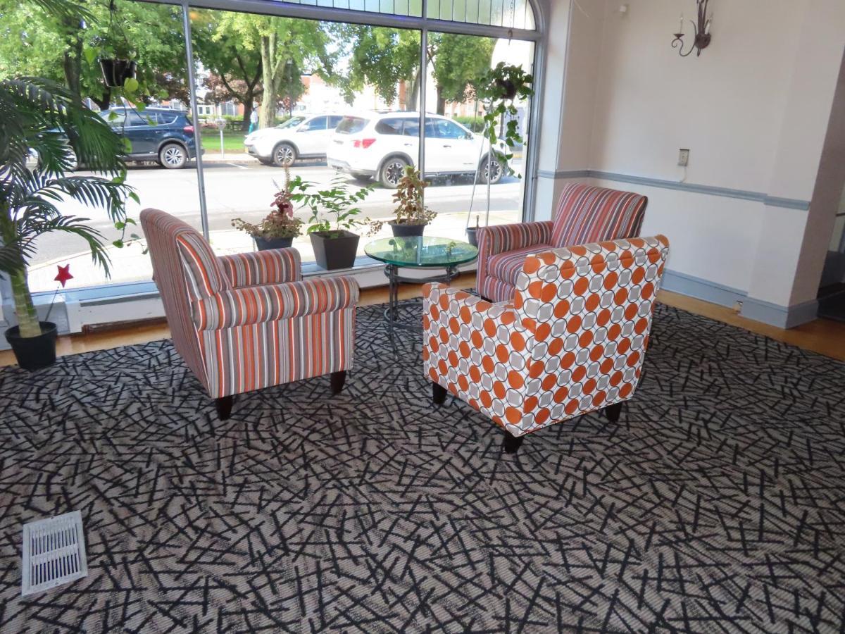 St Charles Hotel Downtown Hudson Ngoại thất bức ảnh